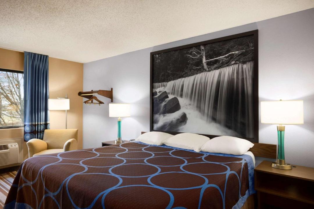 Photo of Bedroom in Pittsburg