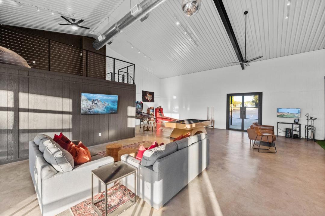 Photo of Livingroom in Dripping Springs