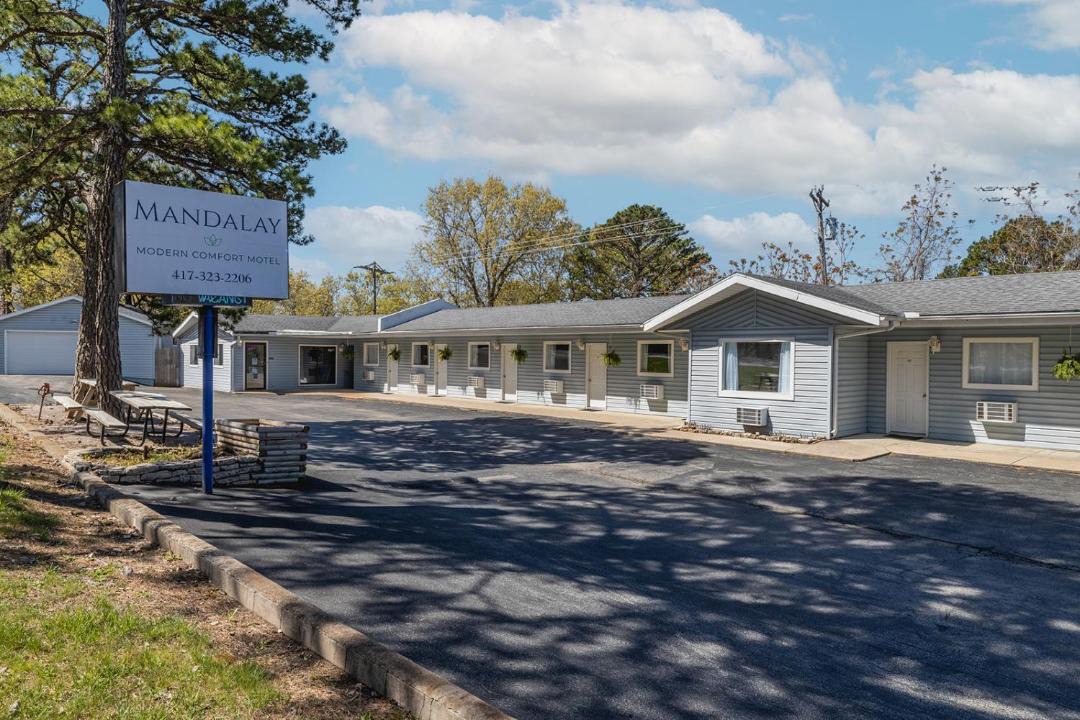Photo of Buildings in Branson West