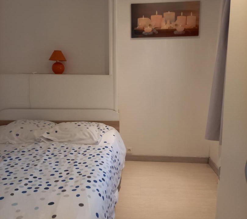 Photo of Bedroom in Ploubezre