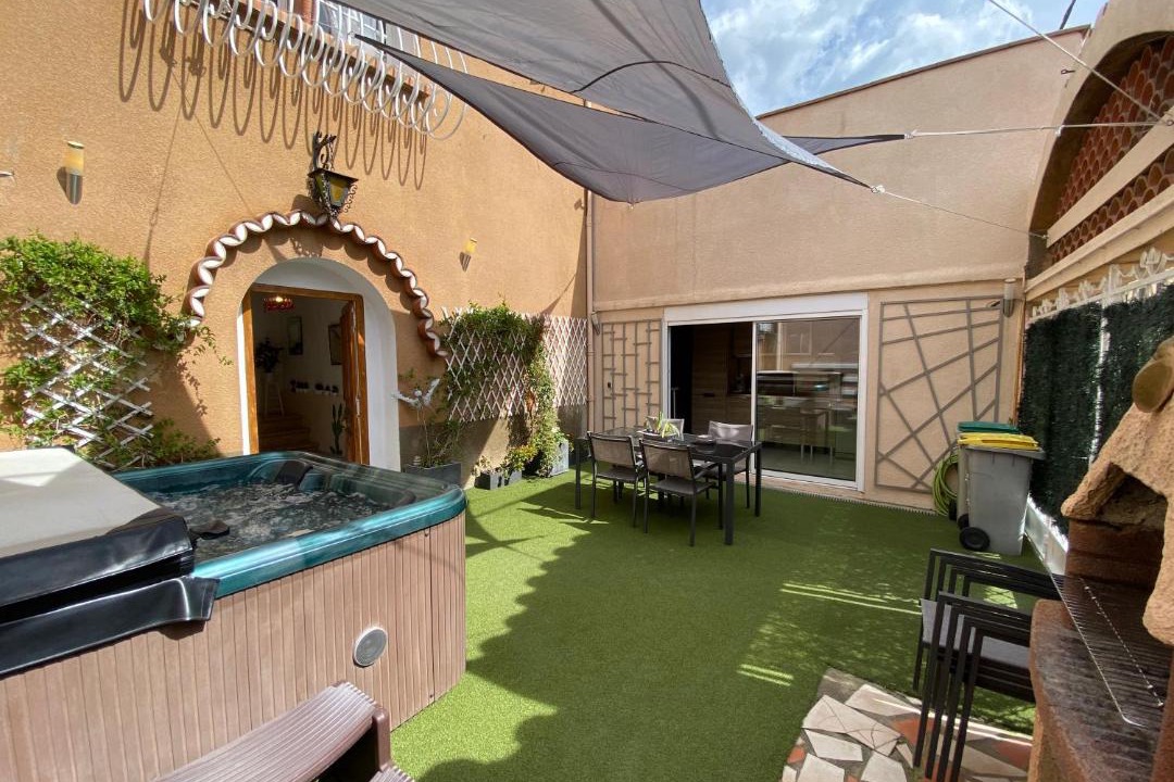 Photo of Patio Balcony in Saint-Laurent-de-la-Salanque