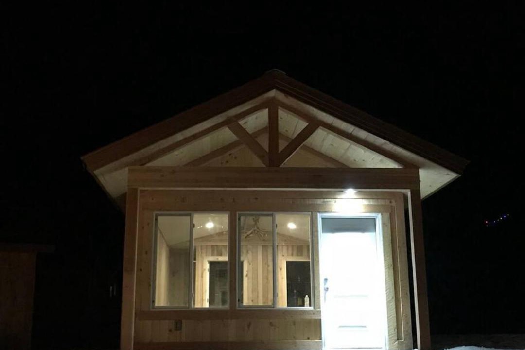 Photo of Buildings in Island Park