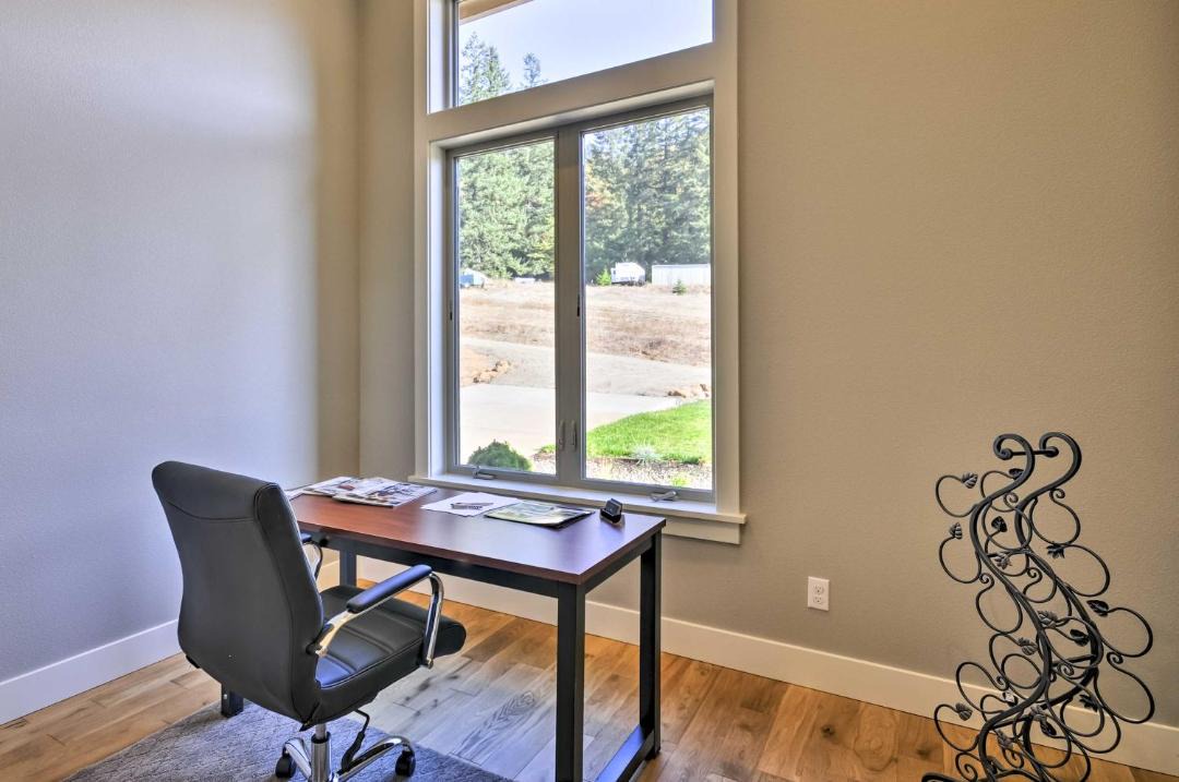 Photo of Others in Gaston