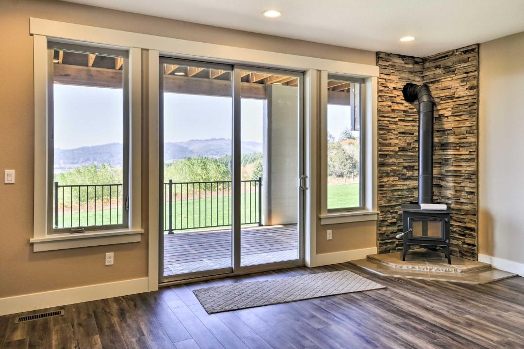 Photo of Others in Gaston