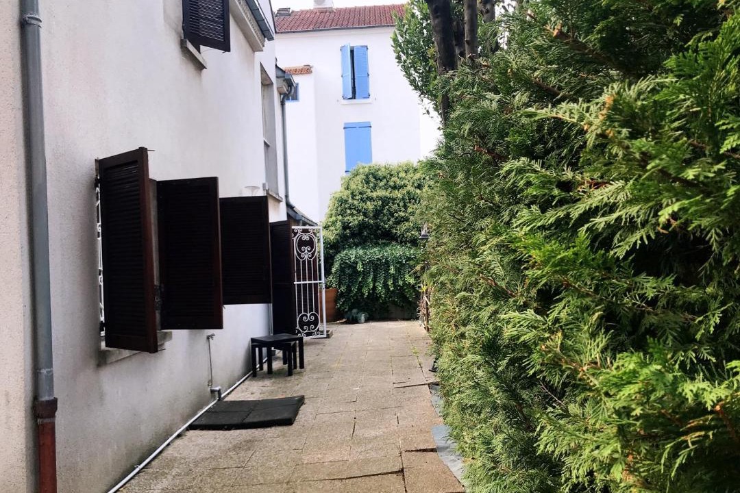Photo of Others in Villejuif