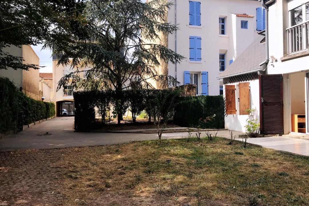 Photo of Buildings in Villejuif