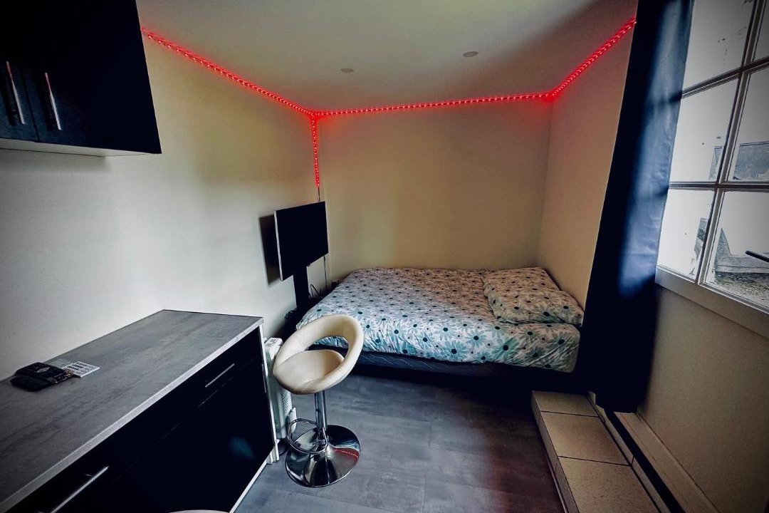 Photo of Bedroom in Justices