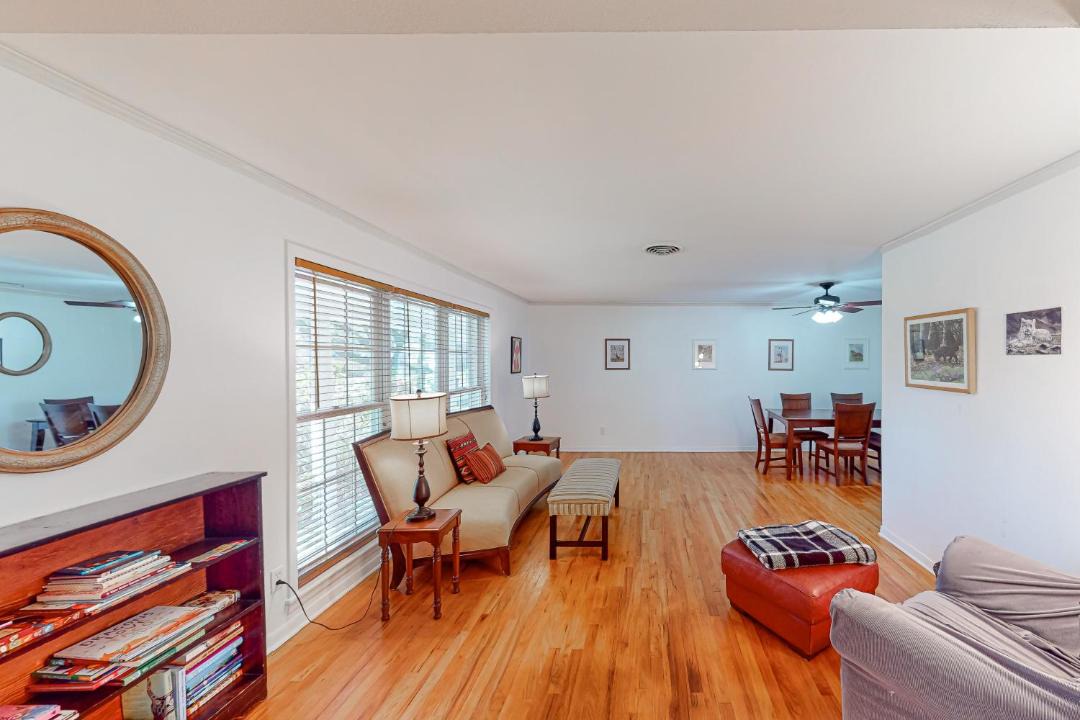 Photo of Livingroom in Westbury