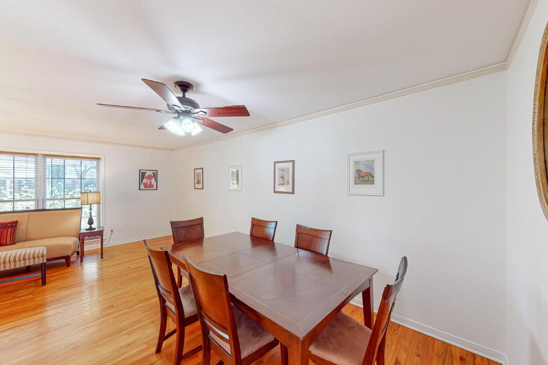Photo of Livingroom in Westbury