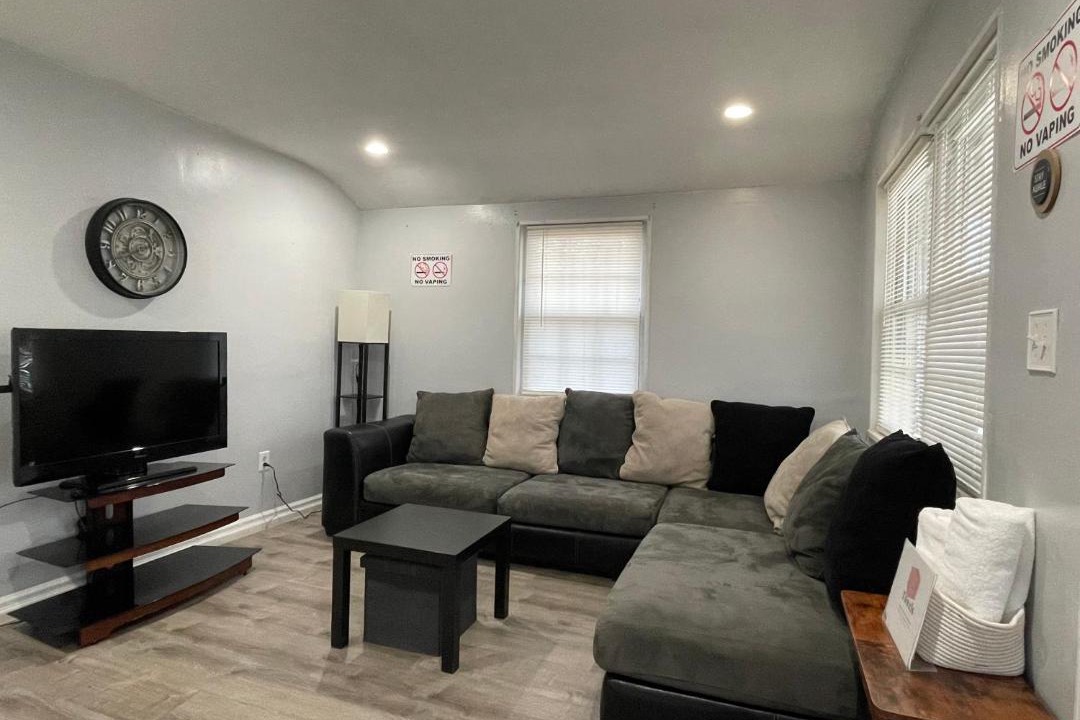 Photo of Livingroom in Langley Park