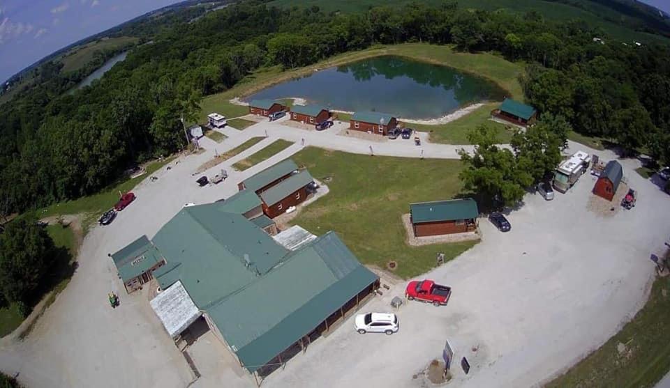 Photo of Others in Chariton