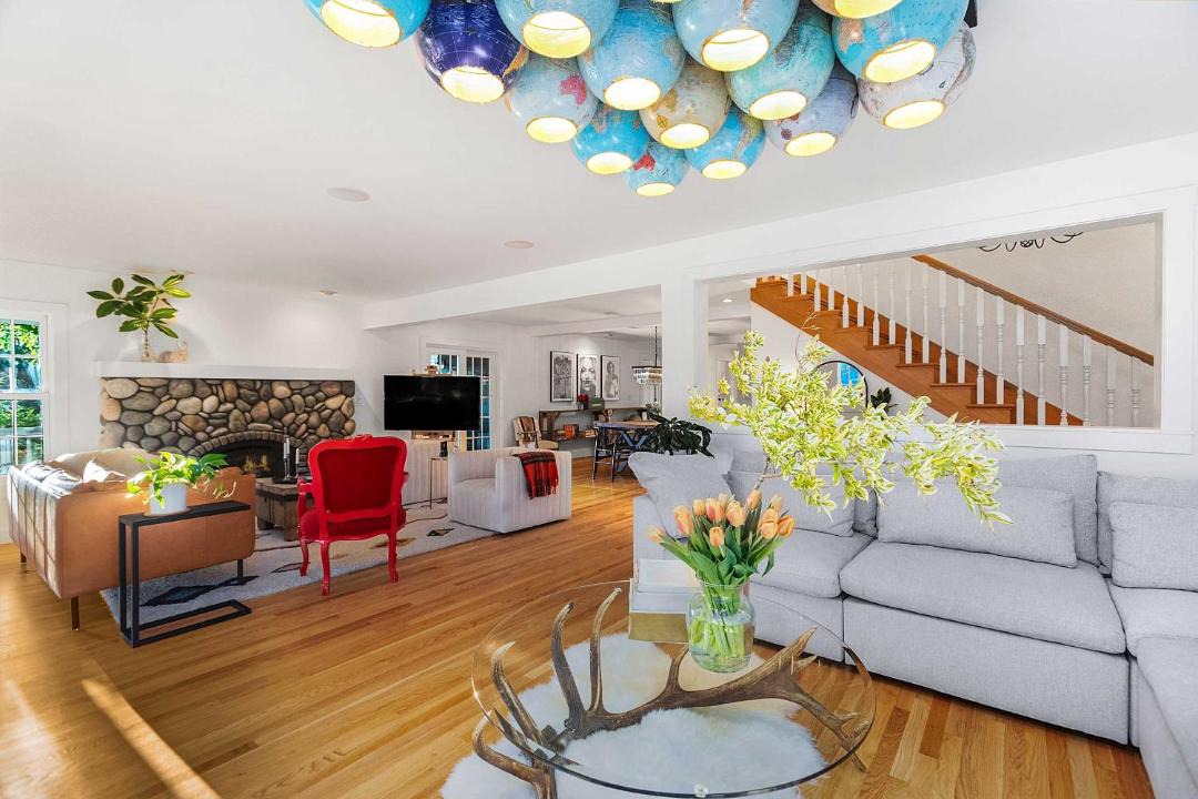 Photo of Others in Agate