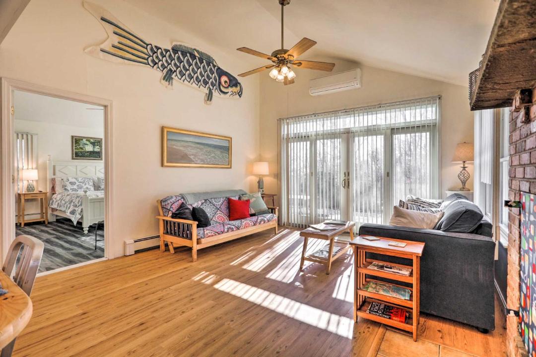 Photo of Livingroom in Westerly