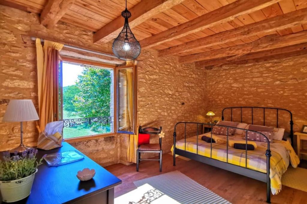 Photo of Others in Les Eyzies