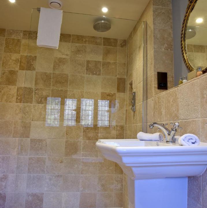 Photo of Bathroom in Hever