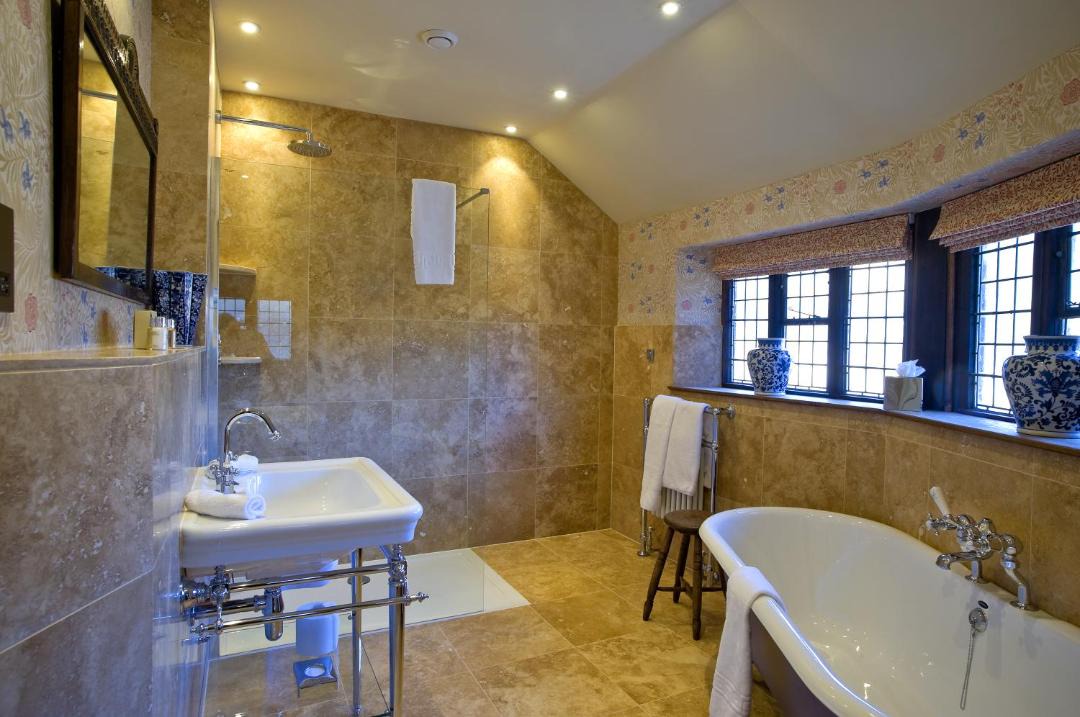 Photo of Bathroom in Hever