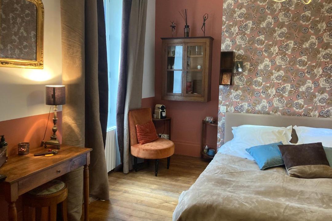 Photo of Others in Etaule