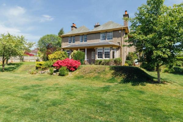 Photo of Buildings in Dalavich