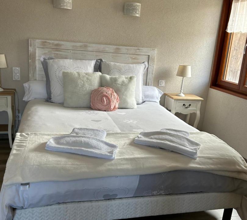 Photo of Others in Saint-Point-Lac