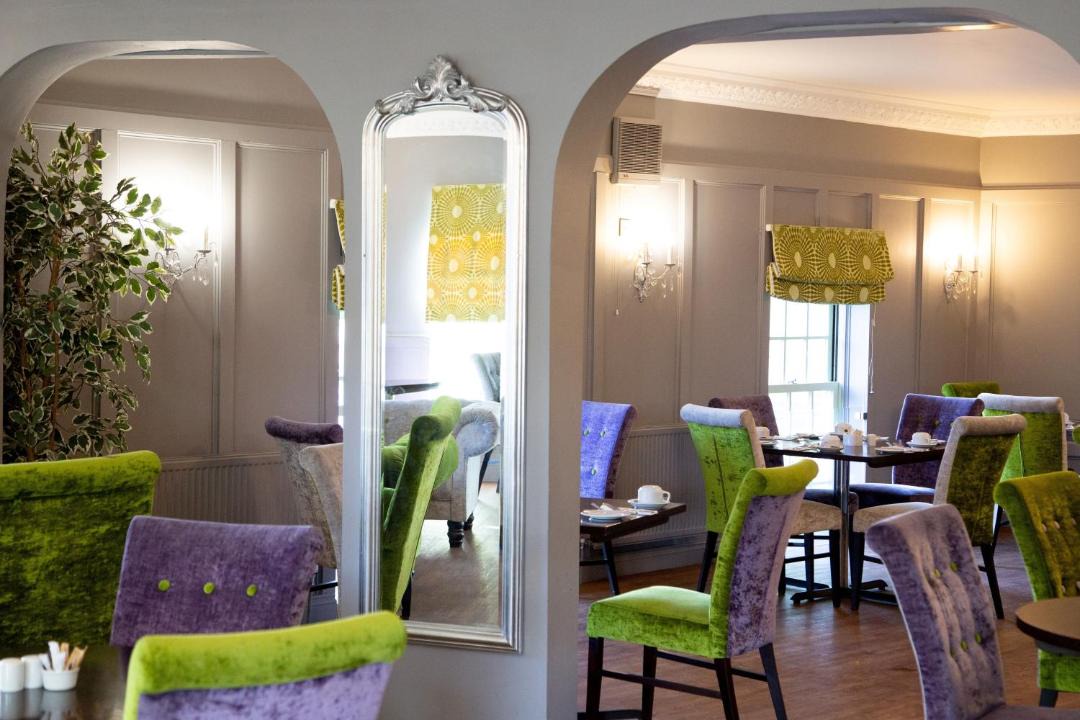 Photo of Livingroom in Alton