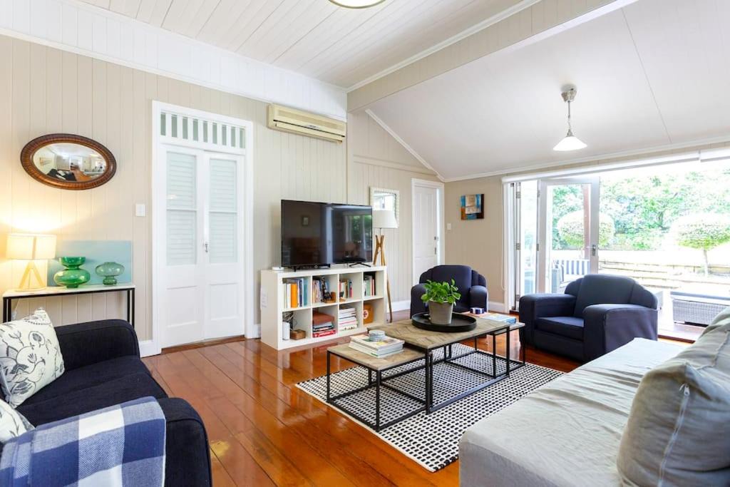 Photo of Livingroom in Annerley