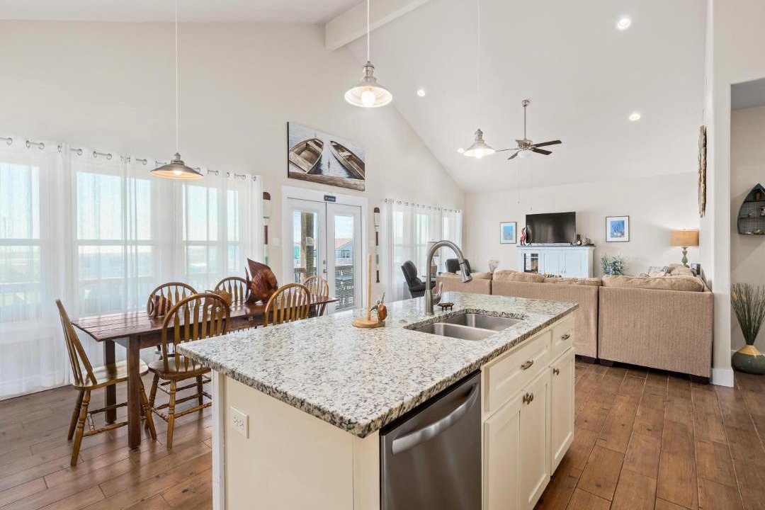 Photo of Others in City-by-the Sea