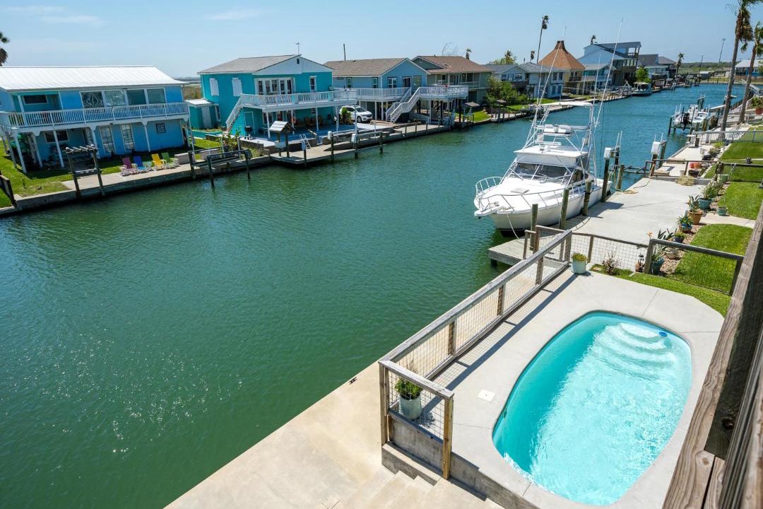 Photo of Others in City-by-the Sea