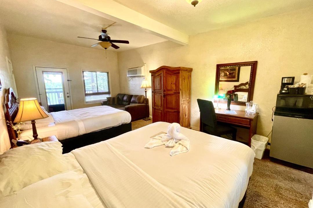 Photo of Bedroom in Mount Ida