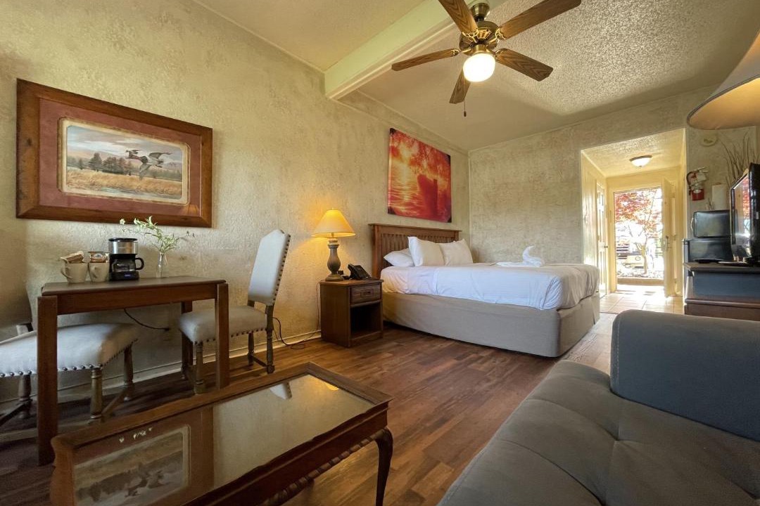 Photo of Bedroom in Mount Ida
