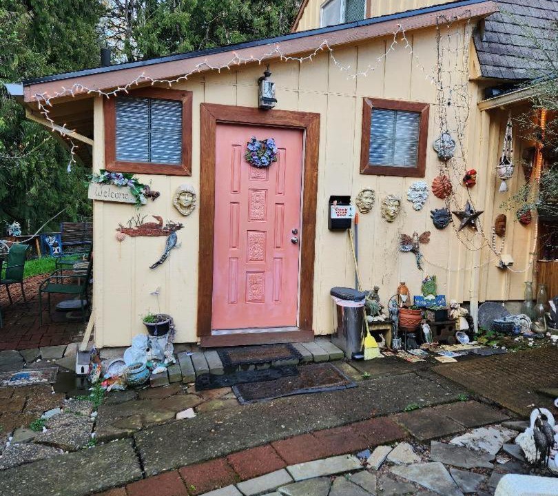 Photo of Others in Happy Valley