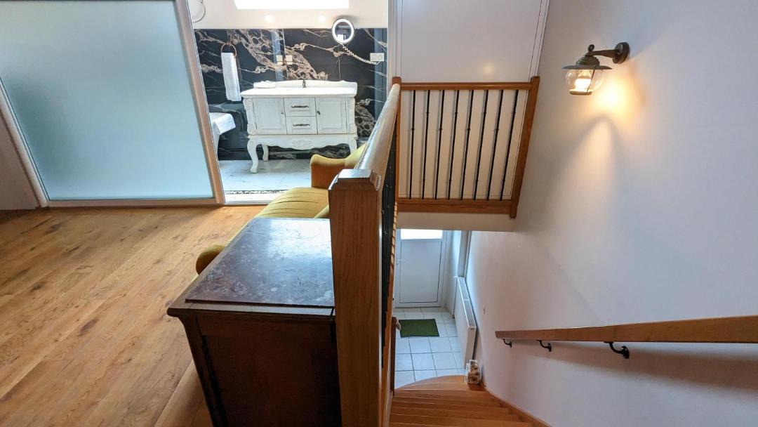 Photo of Others in Lechatelet