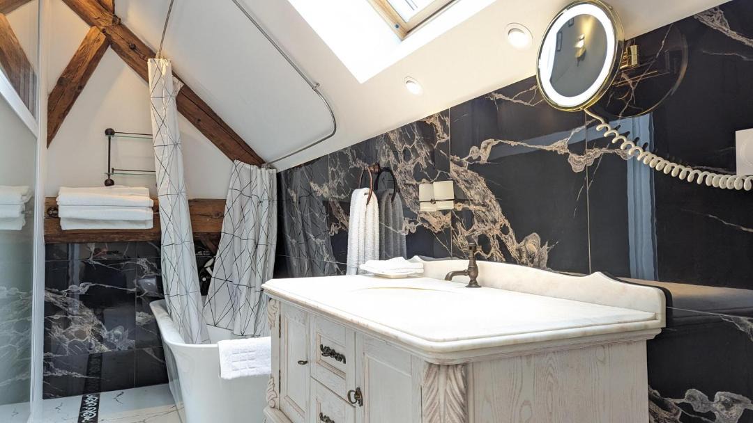 Photo of Others in Lechatelet