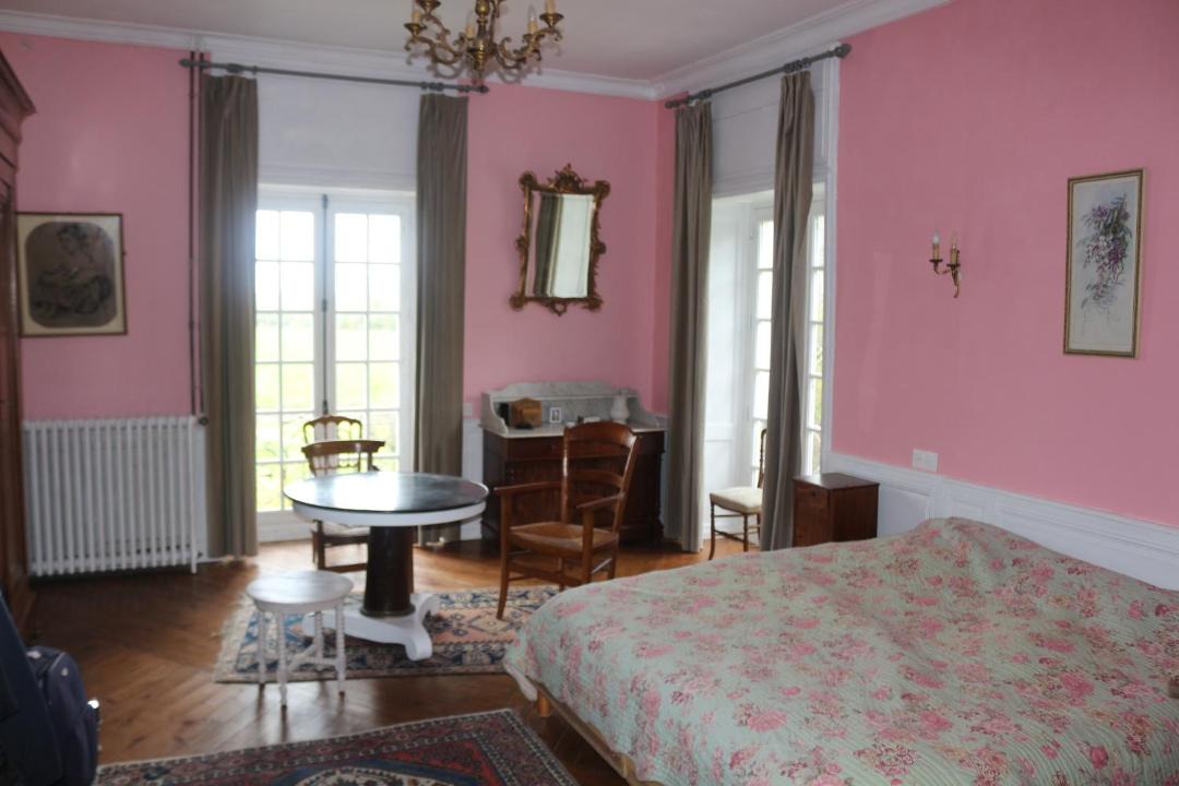 Photo of Others in Neuville-au-Plain