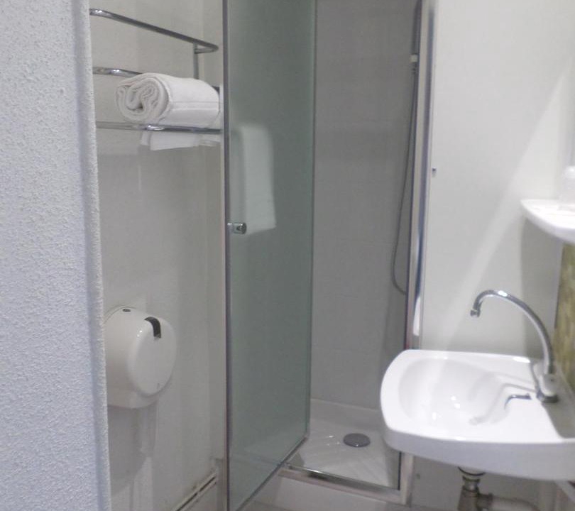 Photo of Bathroom in Nevers