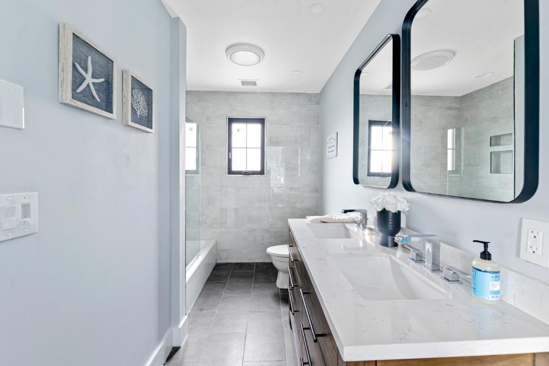 Photo of Others in Hampton Bays