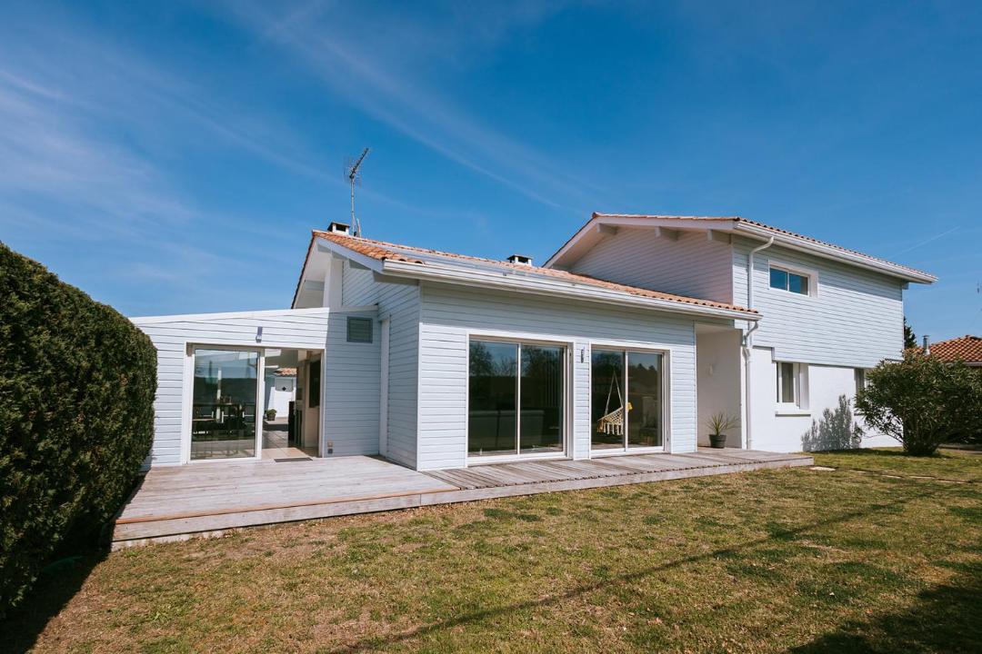 Photo of Buildings in Begaar