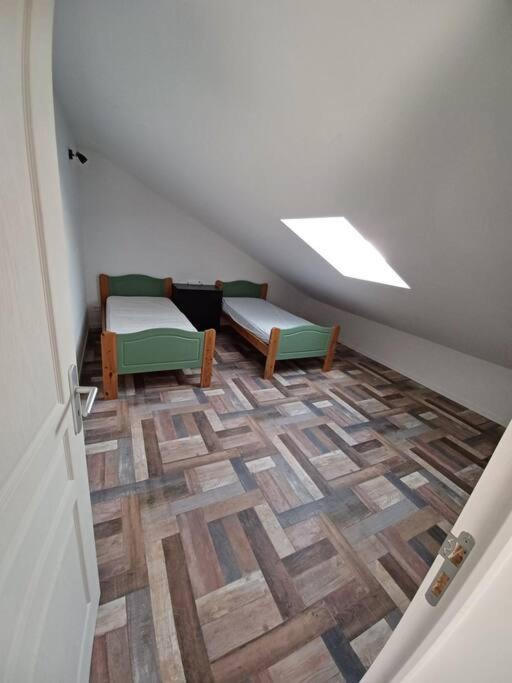 Photo of Others in Vions