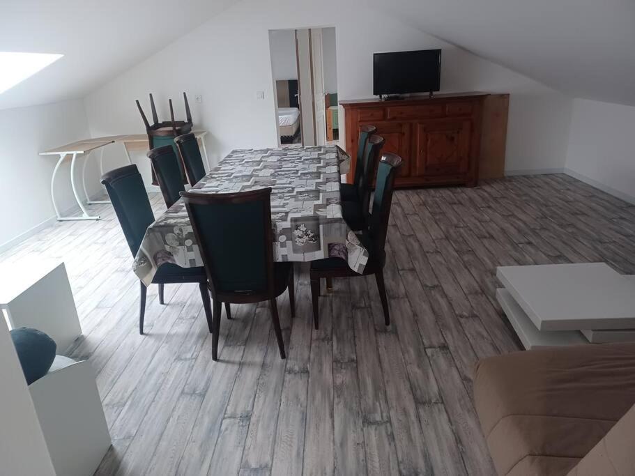 Photo of Others in Vions