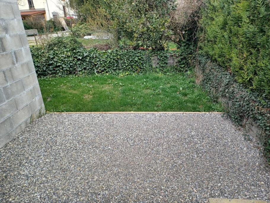 Photo of Others in Vions