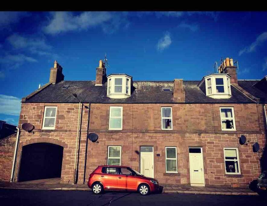 Photo of Buildings in Montrose