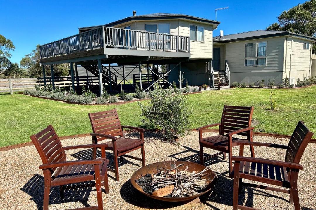 Photo of Others in Bass