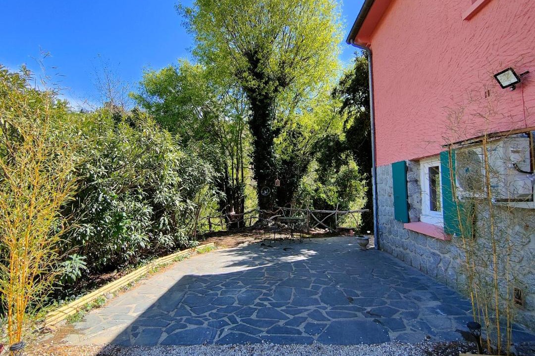 Photo of Buildings in Ria-Sirach