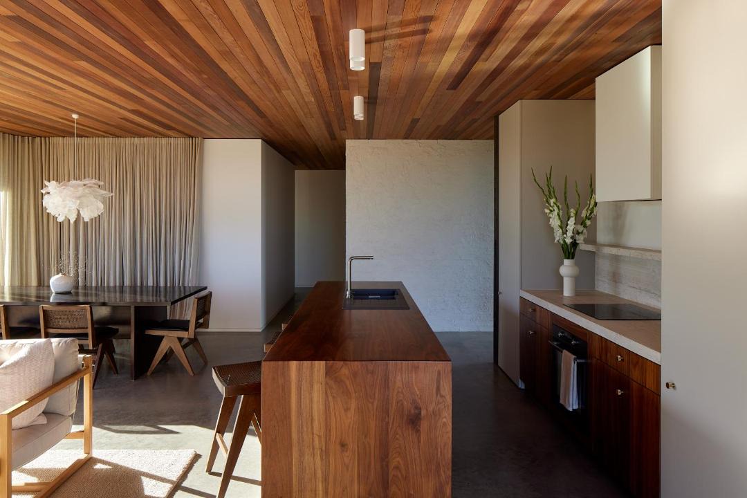 Photo of Others in Raglan