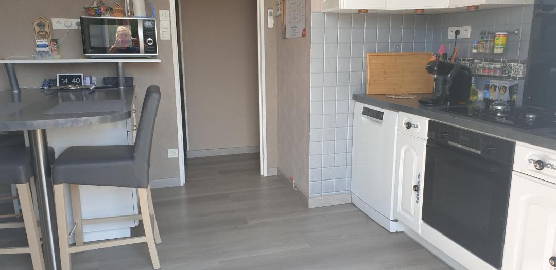 Photo of Kitchen in Villaines-la-Gonais