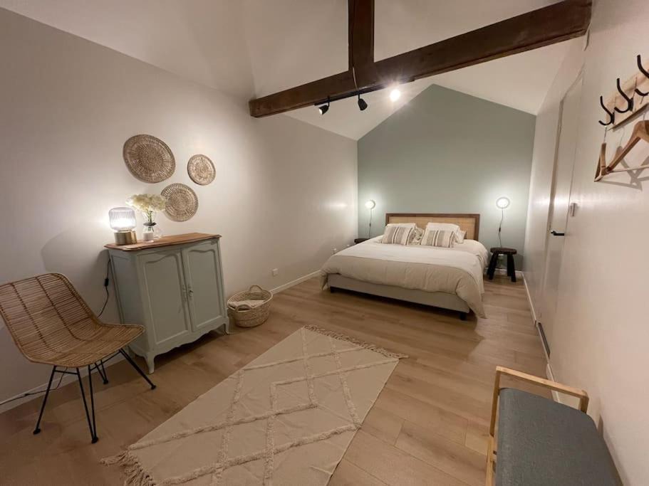 Photo of Bedroom in Oncy-sur-Ecole
