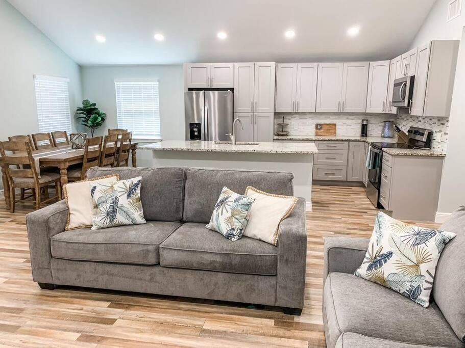 Photo of Livingroom in Cedar Lane