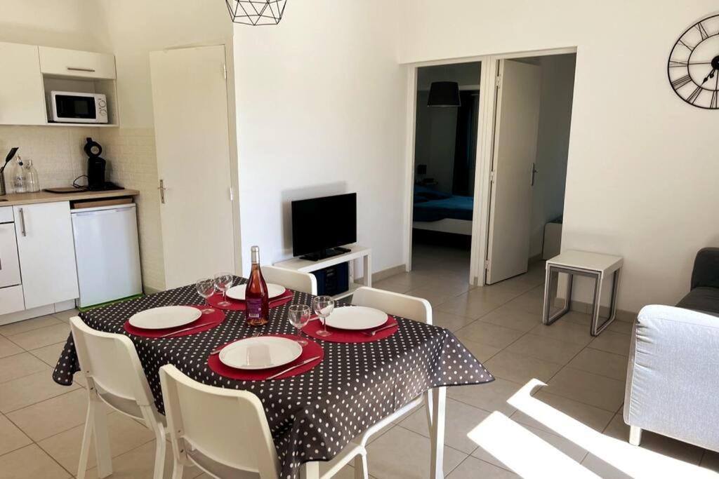 Photo of Livingroom in Saint-Quentin-la-Poterie