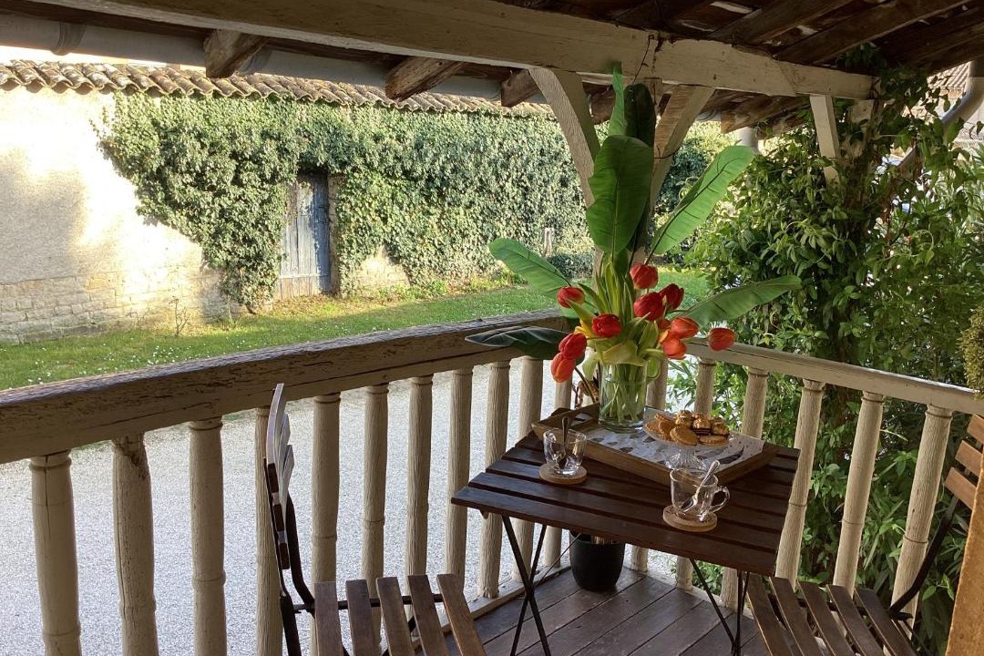 Photo of Patio Balcony in Genouilleux