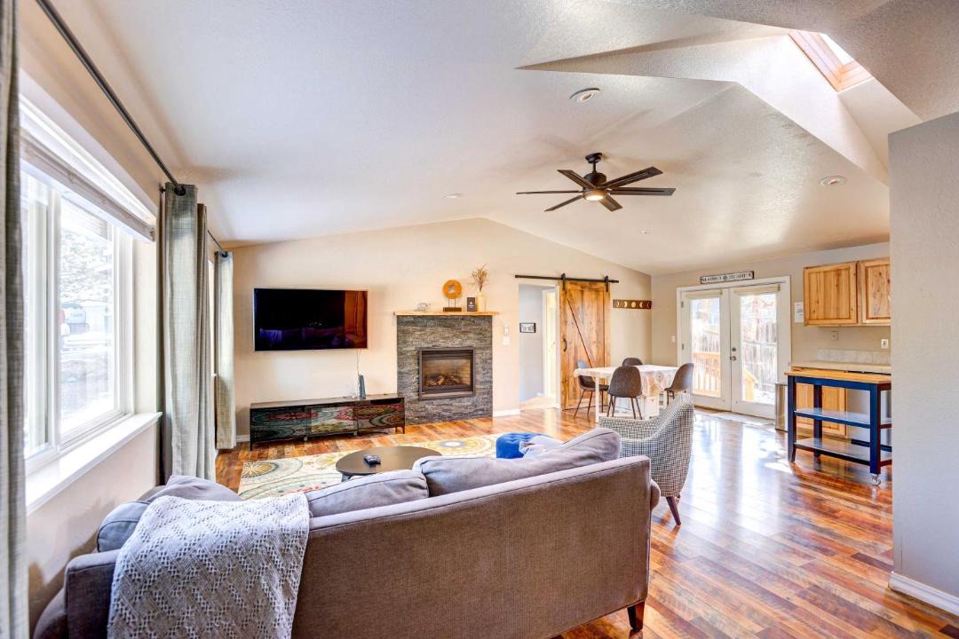 Photo of Others in Southern Crossing