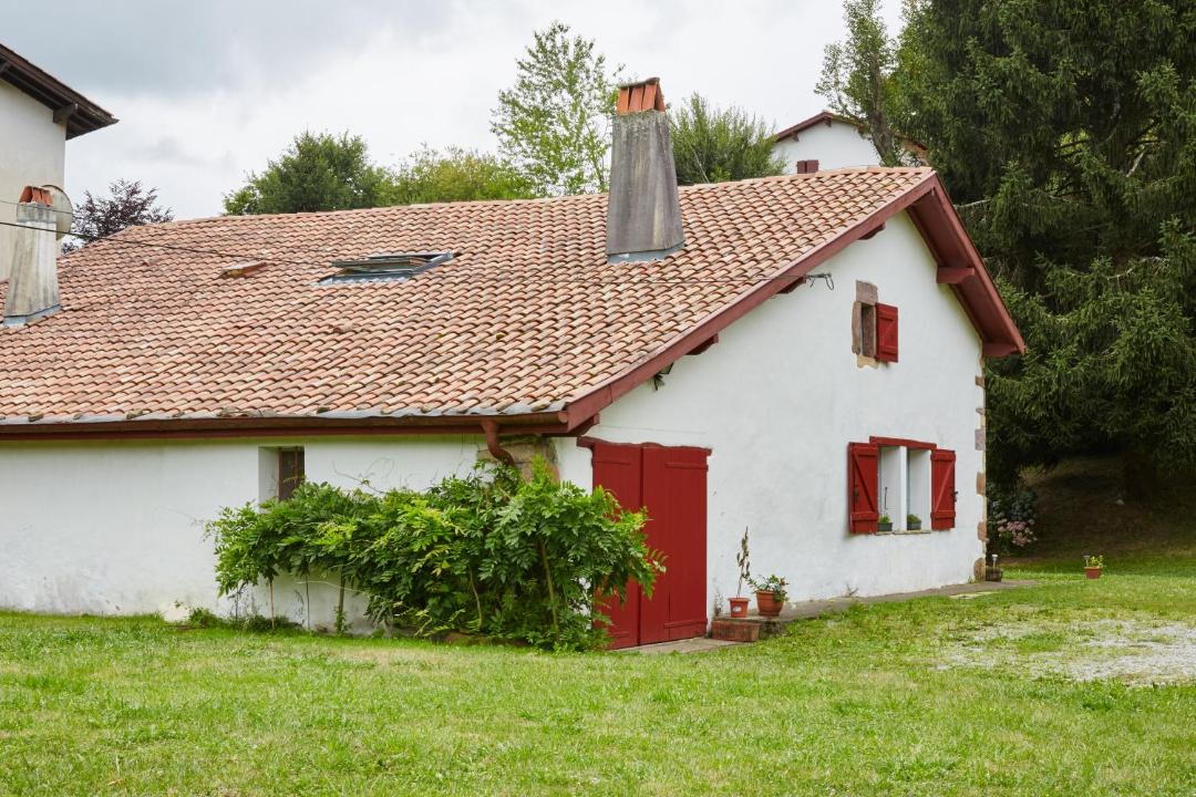 Photo of Buildings in Sare